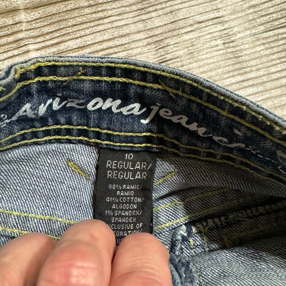 Arizona Jean shorts with cuff. Girls size 10 - Picture 3 of 3